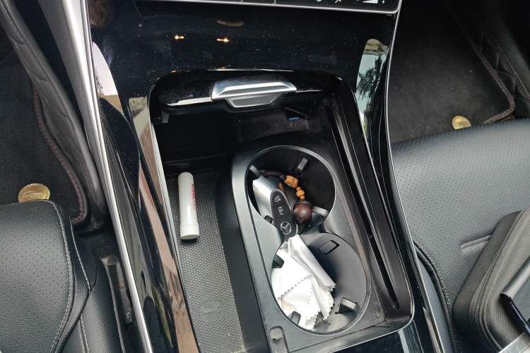 Used Mercedes-Benz C-Class 2022 C 260 L Sport Edition Gear Lever