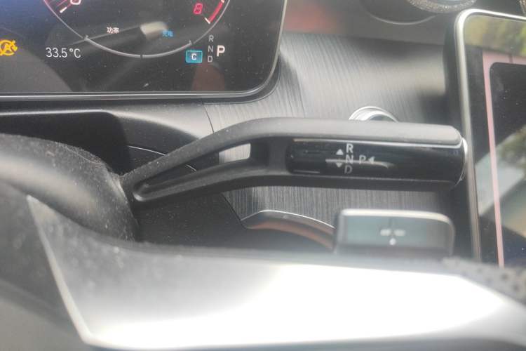 Used Mercedes-Benz C-Class 2022 Restyled C 260 L Sport Edition Gear Lever