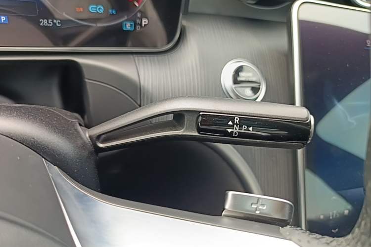 Used Mercedes-Benz C-Class 2022 C 200 L Sport Edition Gear Lever