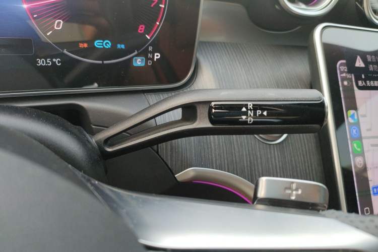 Used Mercedes-Benz C-Class 2022 C 260 L Obsidian Night Sport Edition Gear Lever