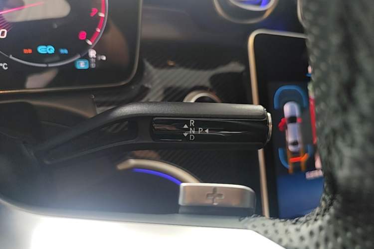 Used Mercedes-Benz C-Class 2022 C 260 L Sport Edition Gear Lever