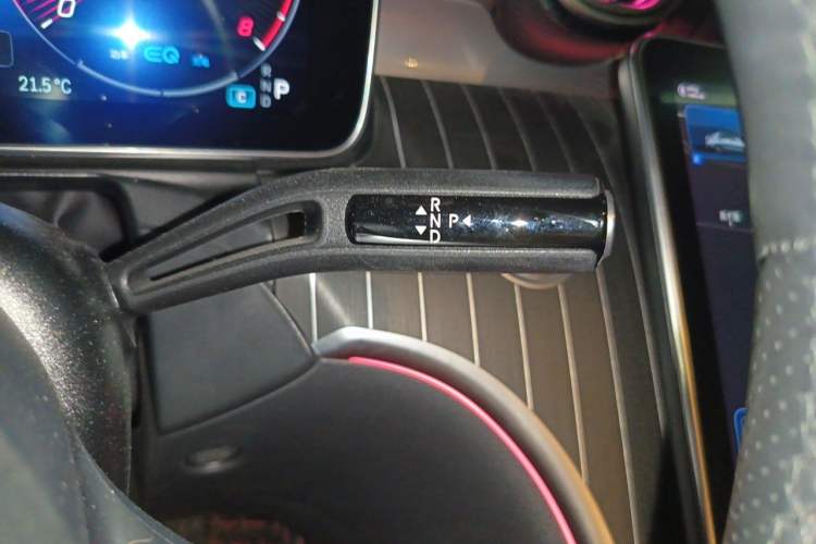 Used Mercedes-Benz C-Class 2022 Restyled C 260 L Sport Edition Gear Lever