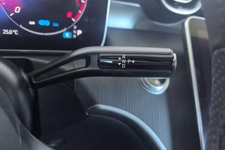 Used Mercedes-Benz C-Class 2022 Restyled C 200 L Sport Edition Gear Lever