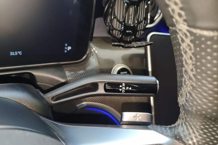 Used Mercedes-Benz C-Class 2022 Restyled C 260 L Sport Edition Gear Lever