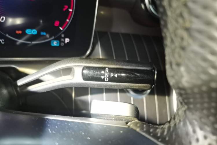 Used Mercedes-Benz C-Class 2022 Restyled C 260 L Sport Edition Gear Lever