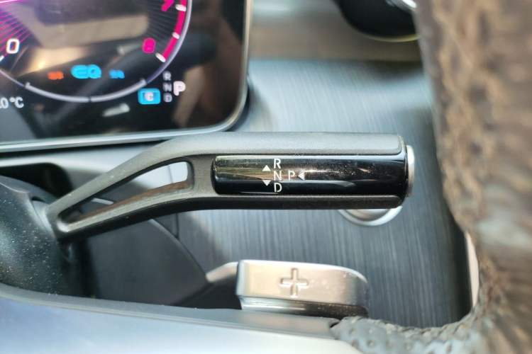 Used Mercedes-Benz C-Class 2022 C 200 L Sport Edition Gear Lever