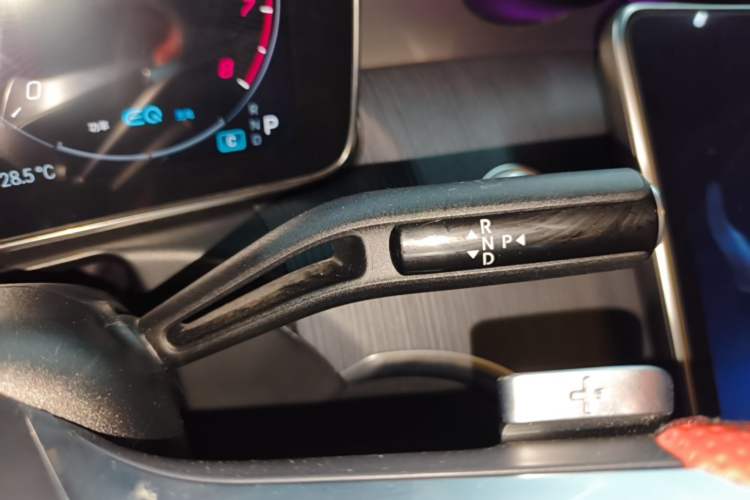 Used Mercedes-Benz C-Class 2022 Restyled C 200 L Sport Edition Gear Lever
