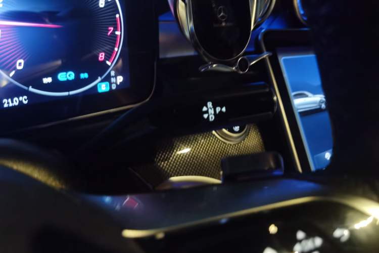 Used Mercedes-Benz C-Class 2022 Restyled C 260 L Sport Edition Gear Lever
