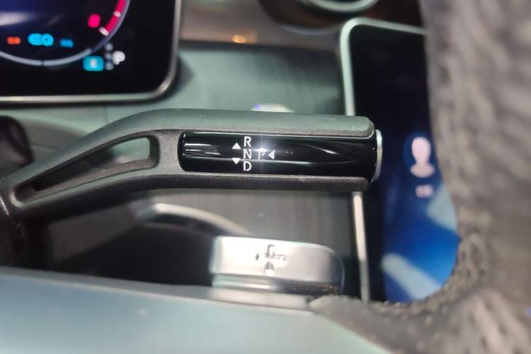 Used Mercedes-Benz C-Class 2022 C 200 L Sport Edition Gear Lever