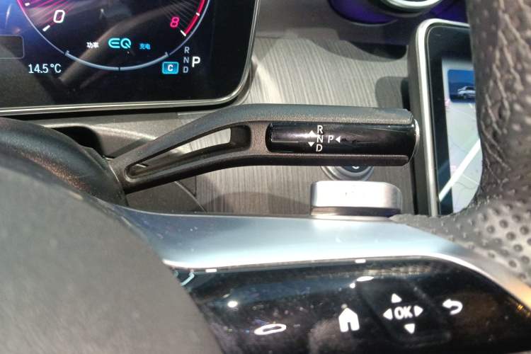 Used Mercedes-Benz C-Class 2022 Revised C 260 L Starry Night Sport Edition Gear Lever