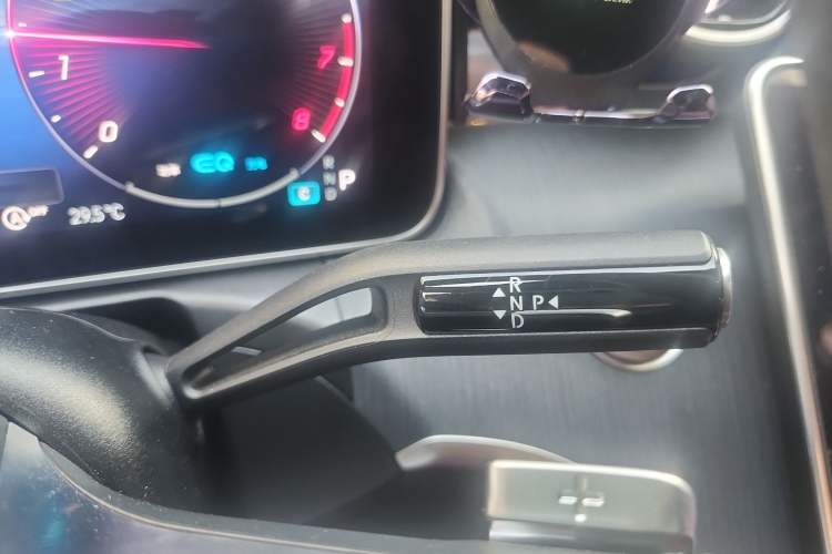 Used Mercedes-Benz C-Class 2022 Restyled C 200 L Sport Edition Gear Lever