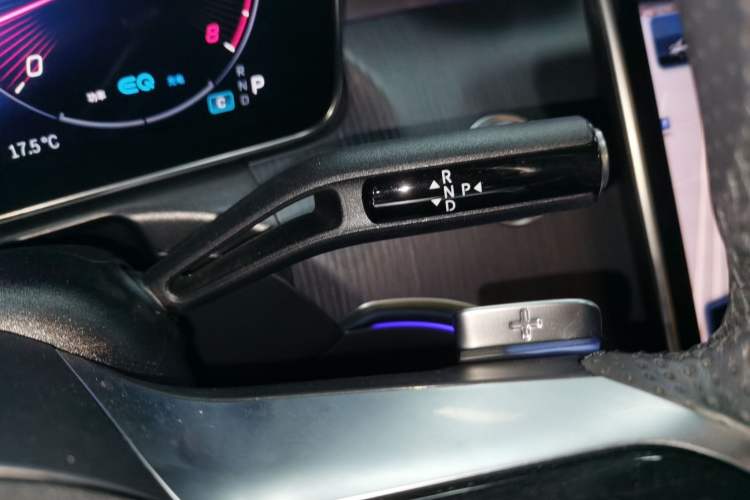 Used Mercedes-Benz C-Class 2022 Revised C 260 L Starry Night Sport Edition Gear Lever