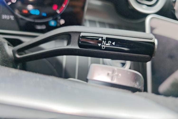 Used Mercedes-Benz C-Class 2022 Restyled C 260 L Sport Edition Gear Lever