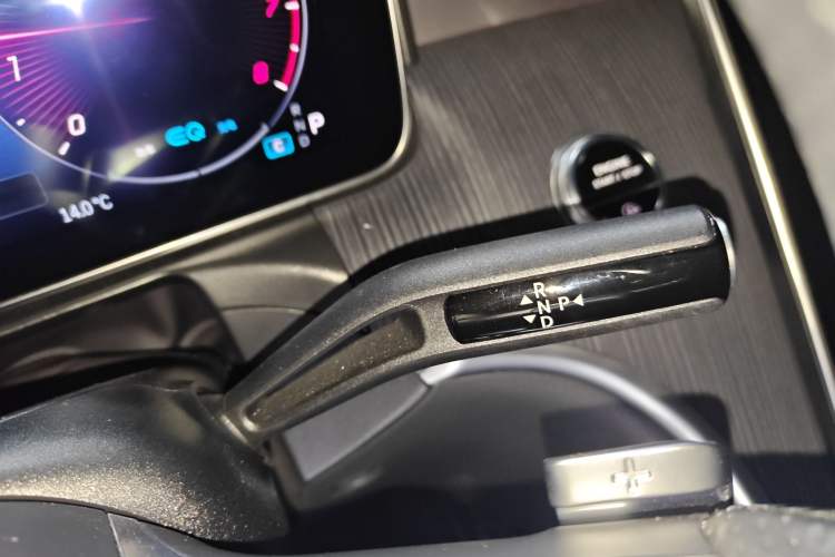 Used Mercedes-Benz C-Class 2022 C 200 L Sport Edition Gear Lever