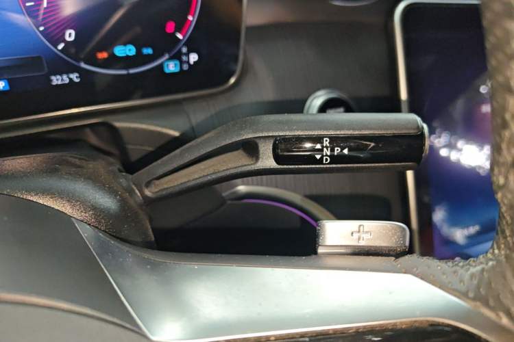 Used Mercedes-Benz C-Class 2022 C 260 L Sport Edition Gear Lever