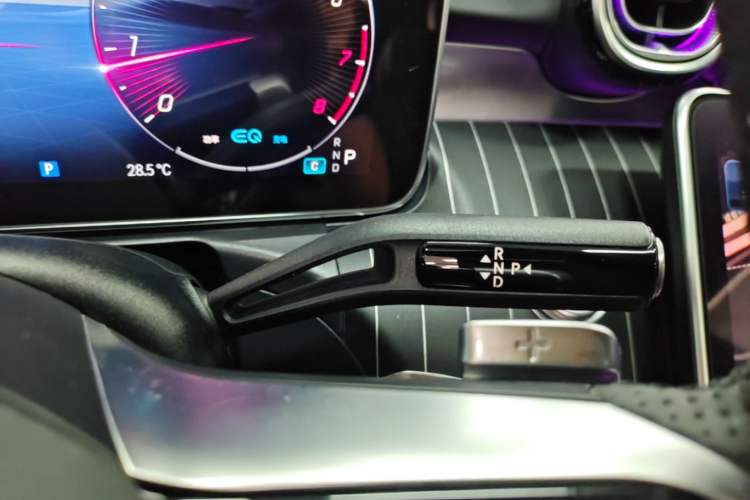 Used Mercedes-Benz C-Class 2022 Restyled C 260 L Sport Edition Gear Lever