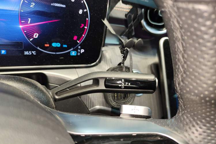 Used Mercedes-Benz C-Class 2022 Restyled C 200 L Sport Edition Gear Lever