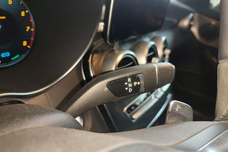 Used Mercedes-Benz C-Class 2022 Refreshed C 260 Coupe Gear Lever