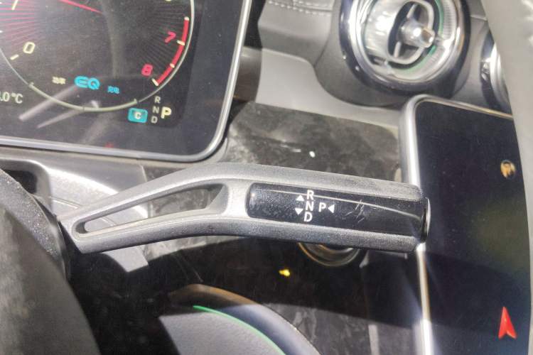 Used Mercedes-Benz C-Class 2022 Restyled C 260 L Sport Edition Gear Lever