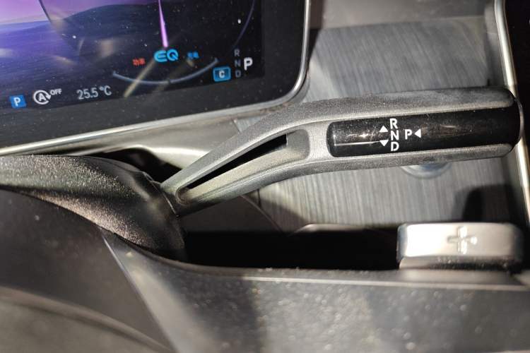 Used Mercedes-Benz C-Class 2022 C 200 L Sport Edition Gear Lever