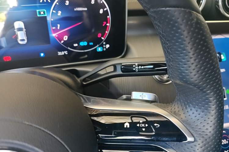 Used Mercedes-Benz C-Class 2022 Restyled C 200 L Sport Edition Gear Lever