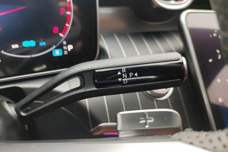 Used Mercedes-Benz C-Class 2022 Restyled C 260 L Sport Edition Gear Lever