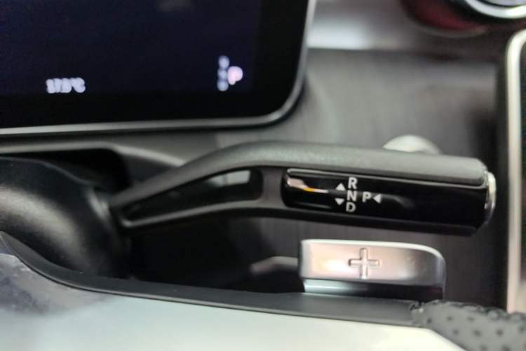 Used Mercedes-Benz C-Class 2022 Restyled C 260 L Sport Edition Gear Lever