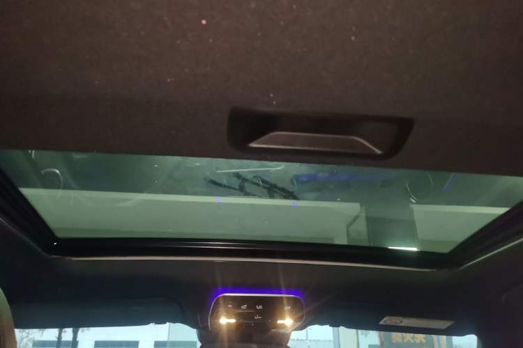 Used Mercedes-Benz C-Class 2022 C 200 L Sport Edition Headliner