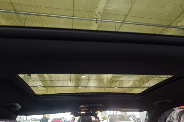 Used Mercedes-Benz C-Class 2022 Restyled C 260 L Sport Edition Headliner