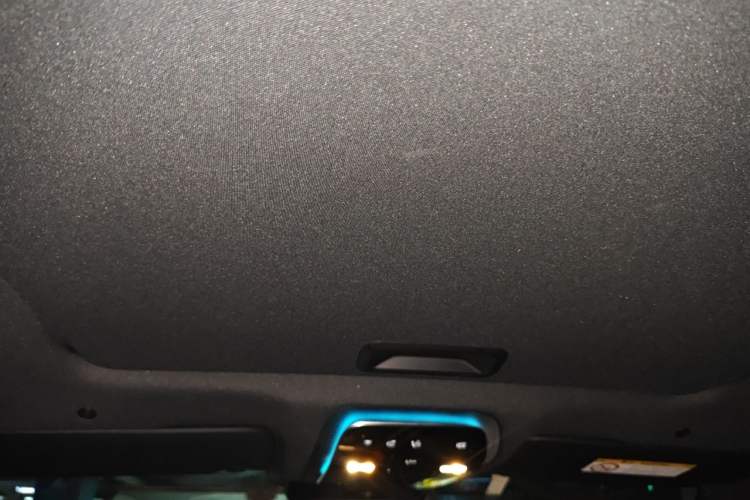 Used Mercedes-Benz C-Class 2022 C 200 L Sport Edition Headliner
