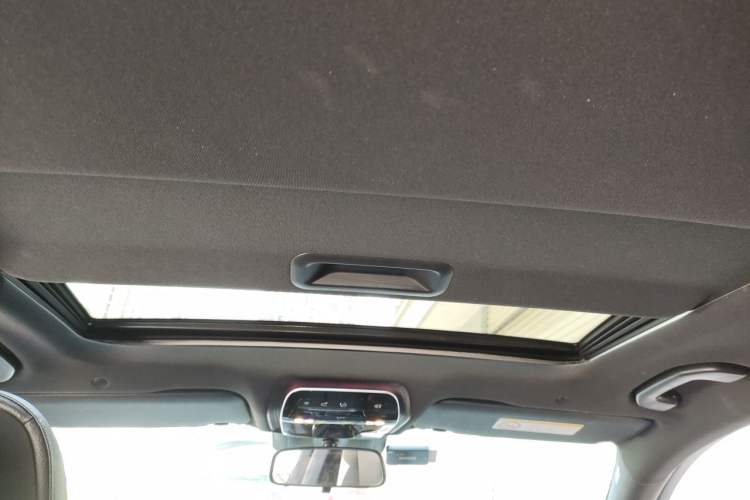 Used Mercedes-Benz C-Class 2022 C 200 L Sport Edition Headliner