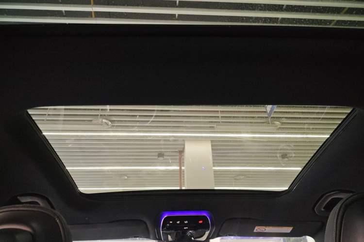 Used Mercedes-Benz C-Class 2022 Restyled C 260 L Sport Edition Headliner