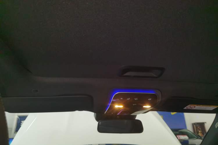 Used Mercedes-Benz C-Class 2022 Restyled C 200 L Sport Edition Headliner