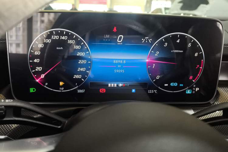 Used Mercedes-Benz C-Class 2022 Restyled C 260 L Sport Edition Instrument Cluster