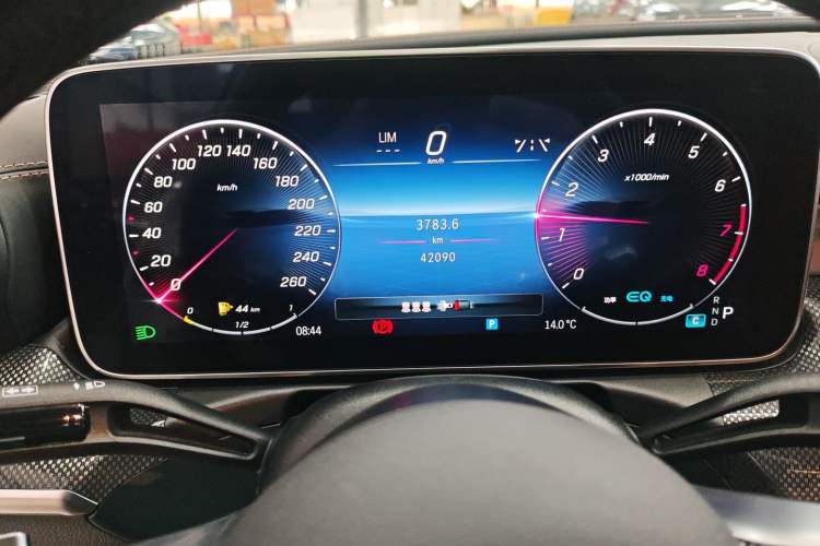 Used Mercedes-Benz C-Class 2022 Restyled C 260 L Sport Edition Instrument Cluster