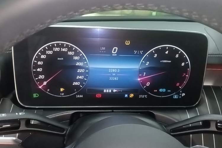 Used Mercedes-Benz C-Class 2022 Restyled C 260 L Sport Edition Instrument Cluster