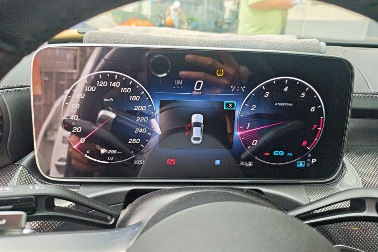 Used Mercedes-Benz C-Class 2022 Restyled C 260 L Sport Edition Instrument Cluster