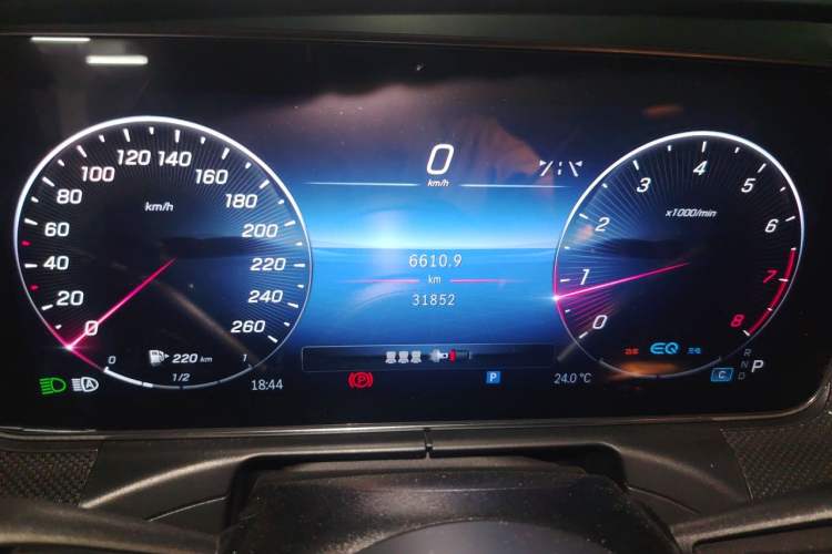 Used Mercedes-Benz C-Class 2022 Restyled C 260 L Sport Edition Instrument Cluster