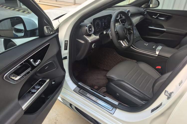 Used Mercedes-Benz C-Class 2022 C 260 L Sport Edition Interior 1