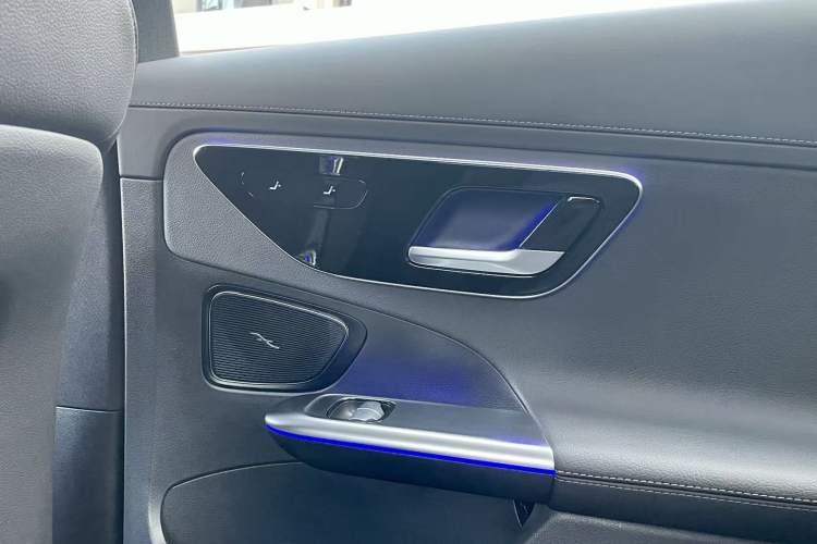 Used Mercedes-Benz C-Class 2022 C 260 L Sport Edition Interior 10