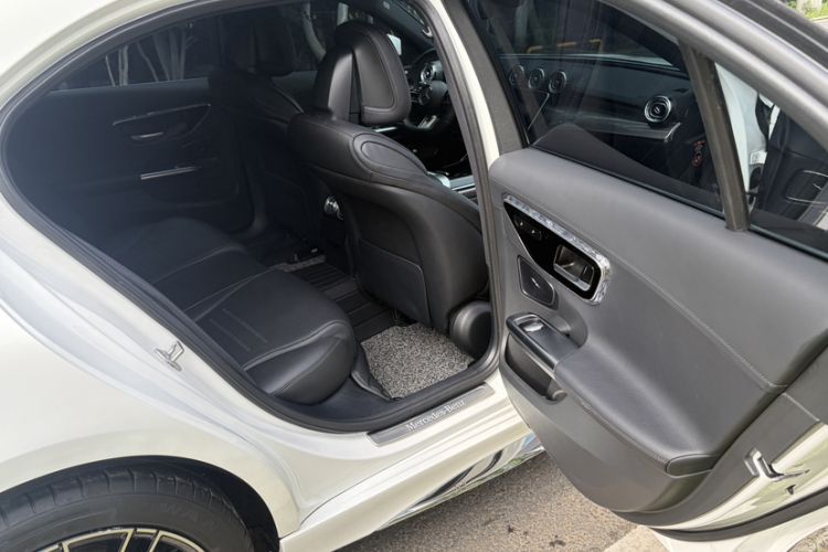 Used Mercedes-Benz C-Class 2022 Restyled C 260 L Sport Edition Interior 10