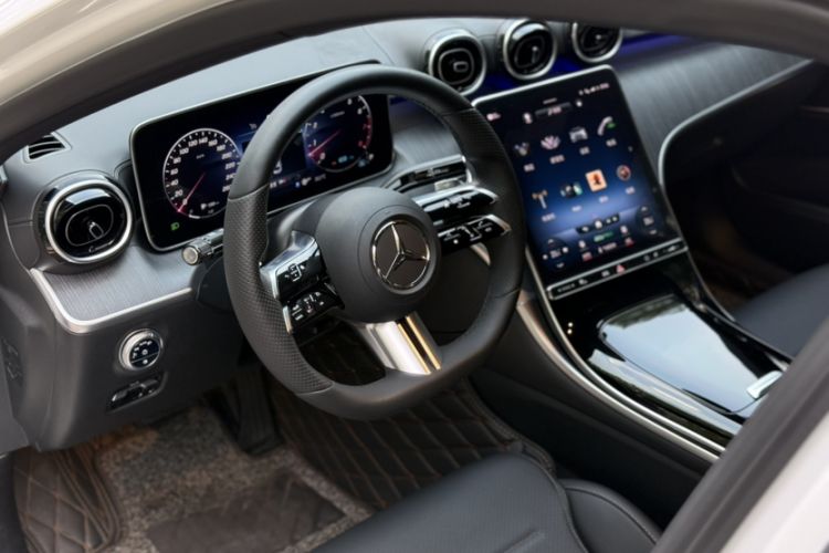 Used Mercedes-Benz C-Class 2022 C 200 L Sport Edition Interior 11