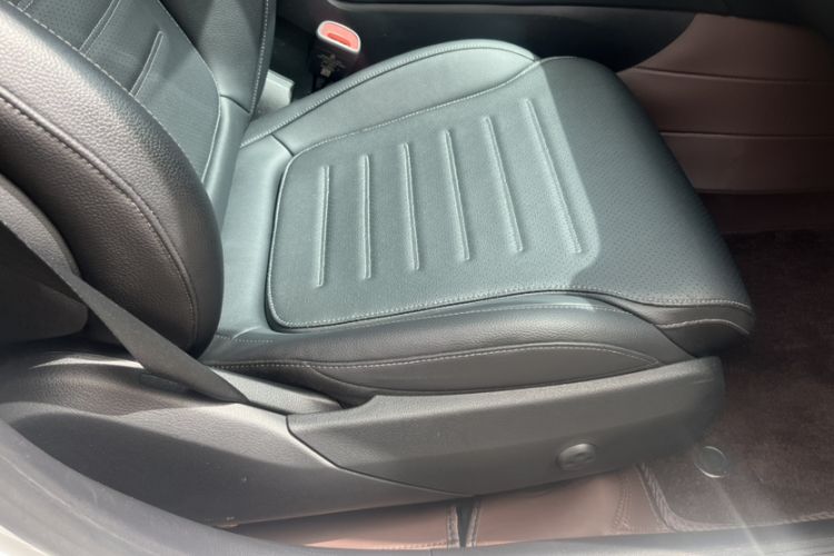 Used Mercedes-Benz C-Class 2022 C 200 L Sport Edition Interior 11