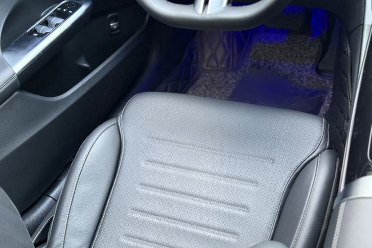 Used Mercedes-Benz C-Class 2022 C 200 L Sport Edition Interior 15
