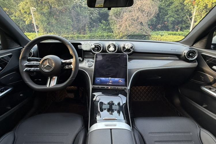 Used Mercedes-Benz C-Class 2022 Restyled C 260 L Sport Edition Interior 2