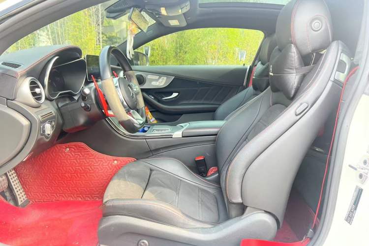 Used Mercedes-Benz C-Class 2022 Refreshed C 260 Coupe Interior 2