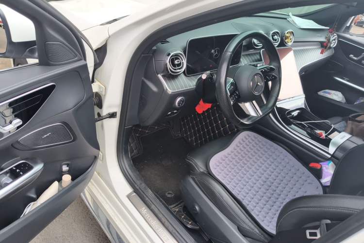 Used Mercedes-Benz C-Class 2022 C 260 L Sport Edition Interior 3