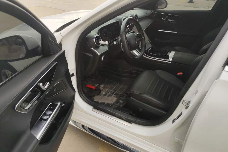 Used Mercedes-Benz C-Class 2022 C 200 L Sport Edition Interior 3