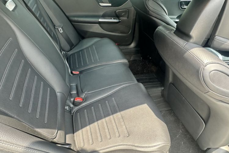 Used Mercedes-Benz C-Class 2022 Restyled C 200 L Sport Edition Interior 3