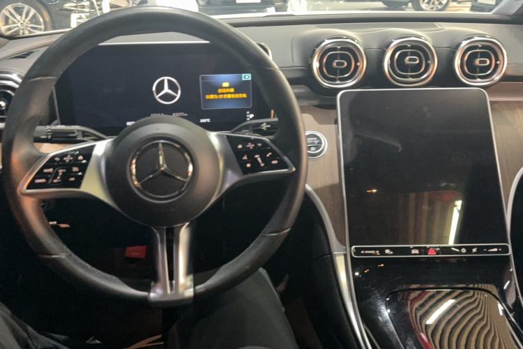 Used Mercedes-Benz C-Class 2022 C 260 L Interior 3
